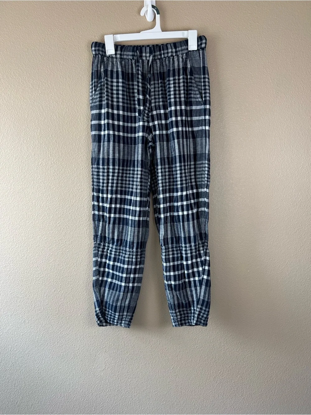 Everlane blue white